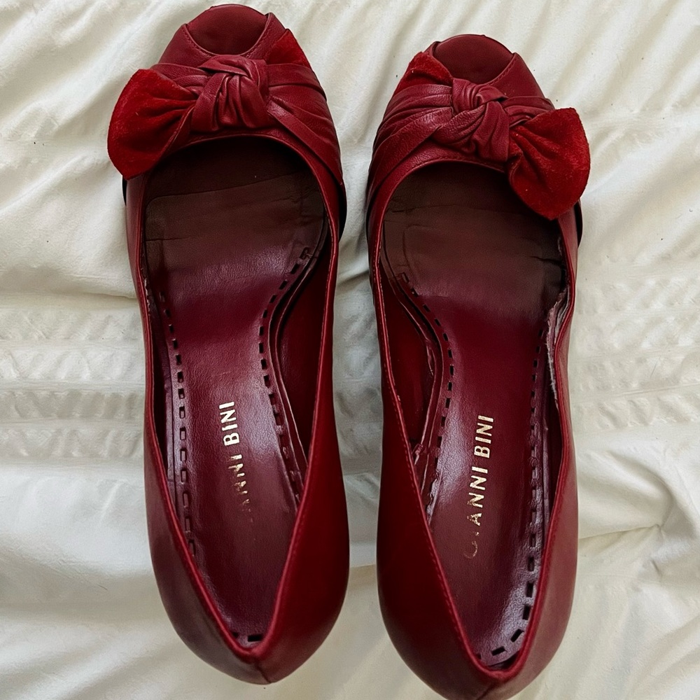 Gianni Bini Red Heels